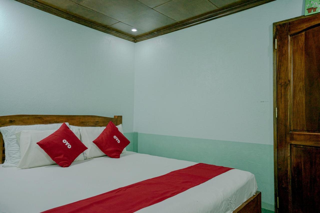 Oyo 760 Tiptop Vacation Homes Baguio City Eksteriør billede