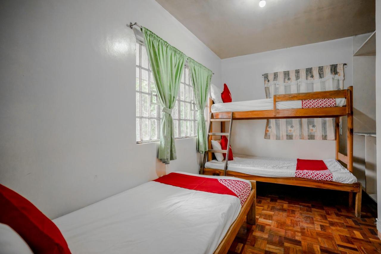 Oyo 760 Tiptop Vacation Homes Baguio City Eksteriør billede