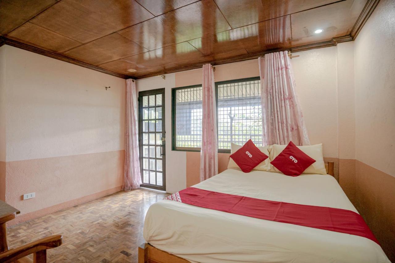 Oyo 760 Tiptop Vacation Homes Baguio City Eksteriør billede