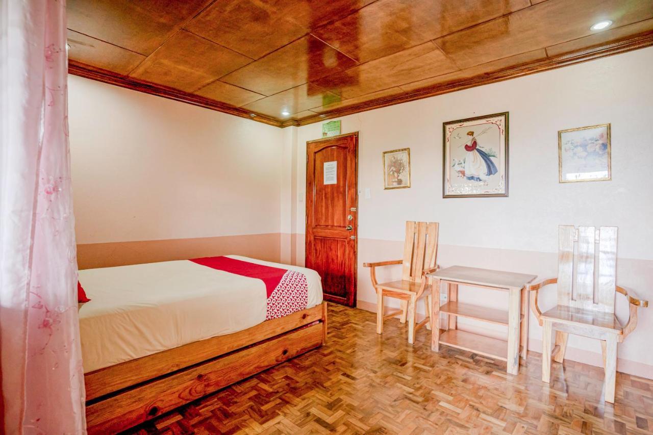 Oyo 760 Tiptop Vacation Homes Baguio City Eksteriør billede