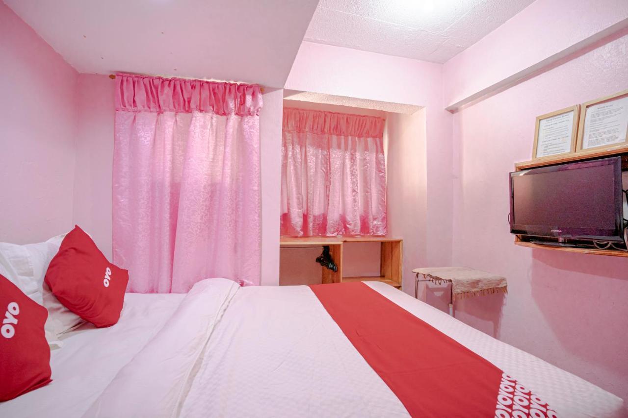 Oyo 760 Tiptop Vacation Homes Baguio City Eksteriør billede