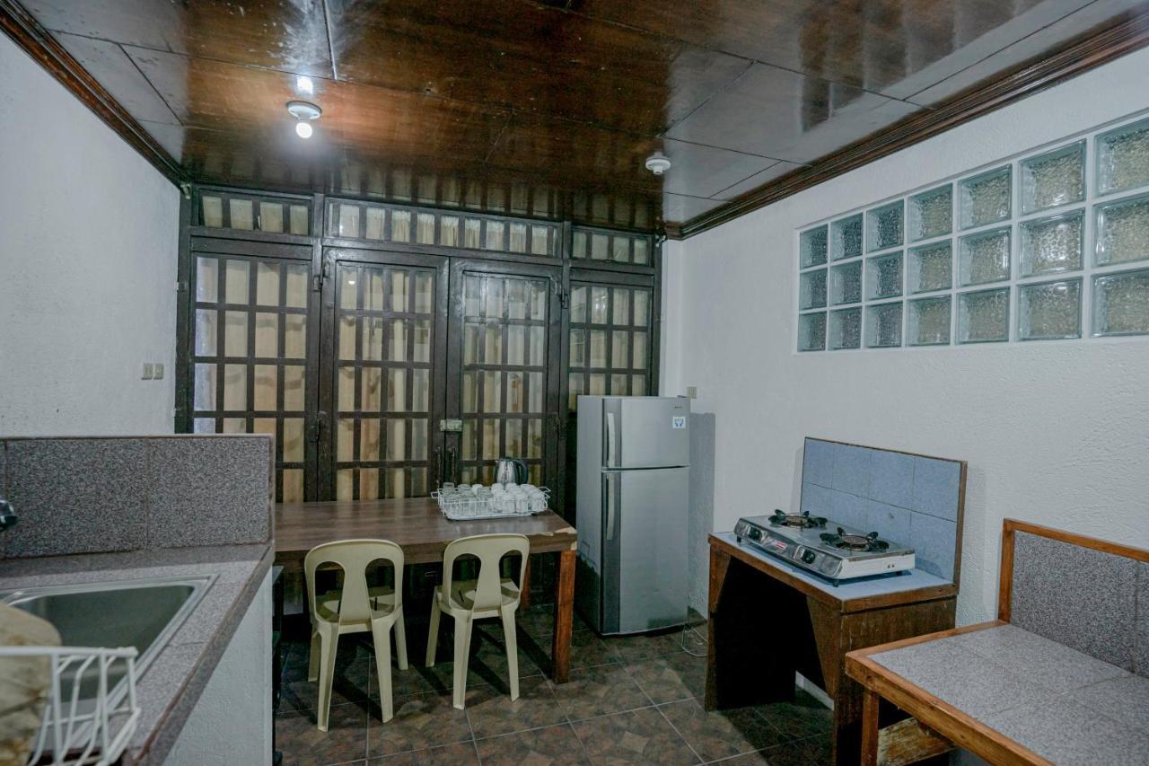 Oyo 760 Tiptop Vacation Homes Baguio City Eksteriør billede