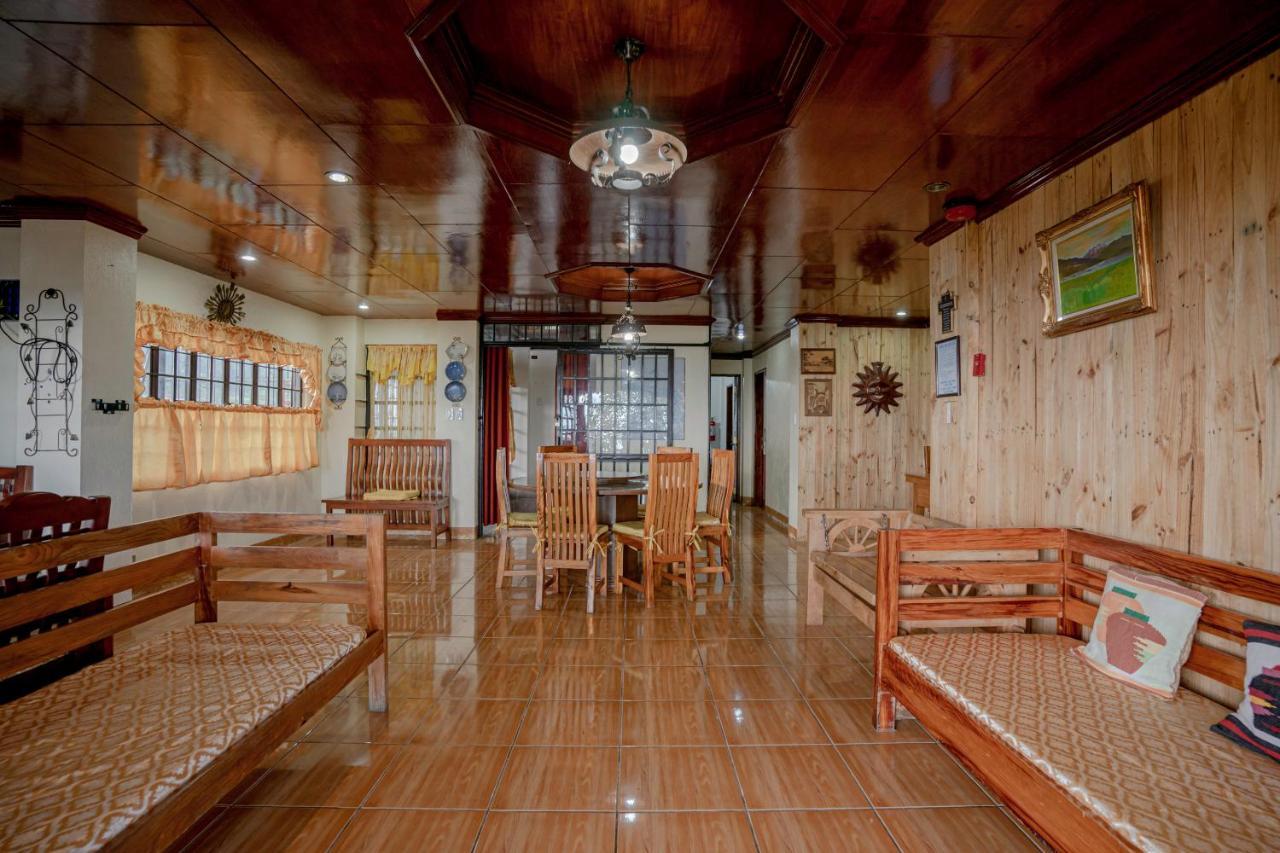 Oyo 760 Tiptop Vacation Homes Baguio City Eksteriør billede