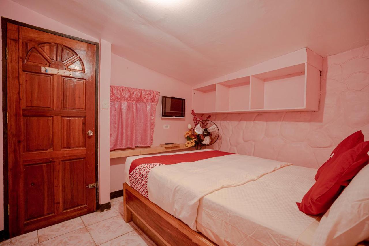 Oyo 760 Tiptop Vacation Homes Baguio City Eksteriør billede